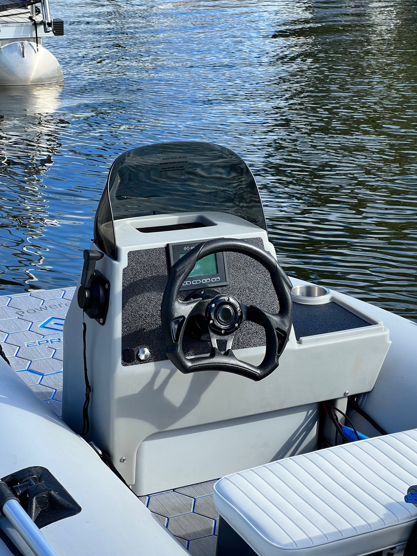 Takacat 300LX E.C.A.R.T Hybrid Dinghy/Tender Package w/ Epropulsion Navy 3 Evo (6hp) and (1) E60 Battery