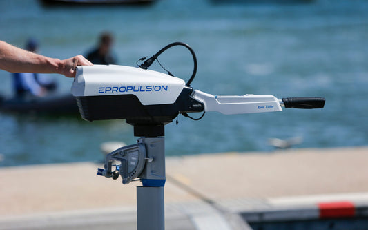 Role of Electric Outboard Motor Batteries